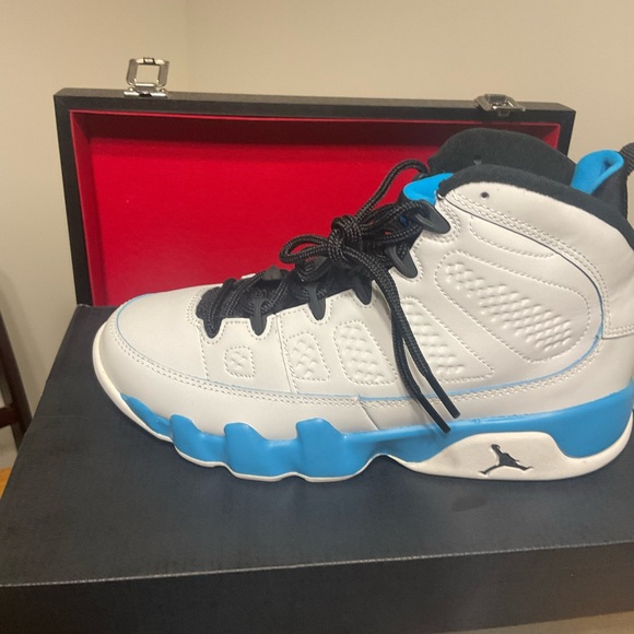 Jordan 9 - Picture 4 of 10